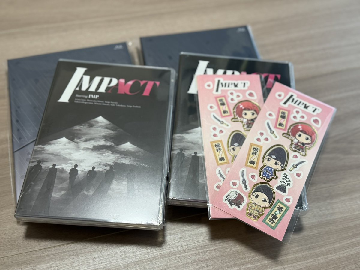 hytamasan's tweet image. #IMPACT 
 届いてビジュアルコメンタリーから鑑賞！
“あの頃”をぶわって思い出したし、7人がどういう思いでやってたのか知れて号泣。捨十だけでなくそれぞれの最期のシーンがグッとくるし、歌も全部大好きで、満足度高すぎる！改めてこの舞台を生で観れて本当によかったなぁ…😭❤️
#IMP. #影山拓也