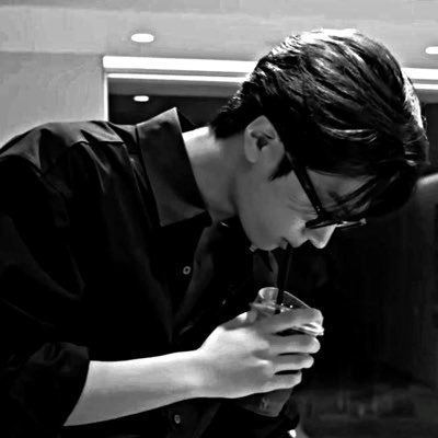 cafunemorragic's tweet image. #npp que guapo soy, hola