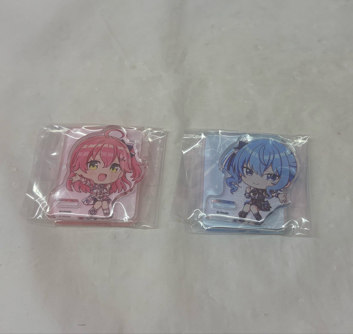 kar_oro_'s tweet photo. 🎀　ホロライブ交換
ホロライブ　すわらせ隊　交換

譲　🌸、☄️
求　🚑

郵送での交換になります。
検索からでも気軽にお声かけください！ https://t.co/DvxCO61cVP