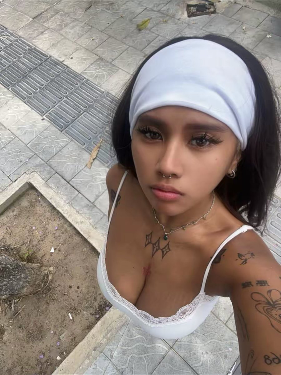 view from 5 feet 1 tweet media