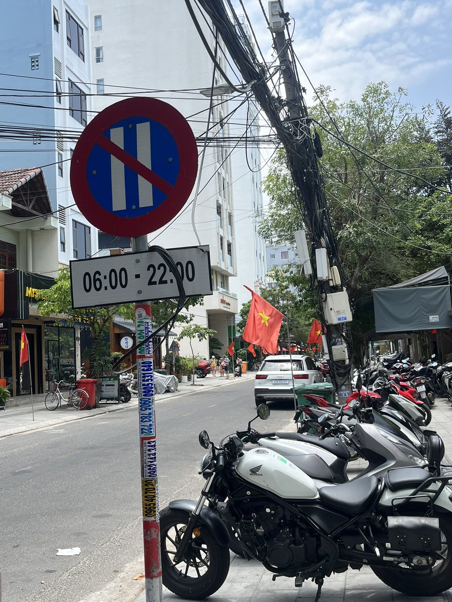 view from 5 feet 1 tweet media