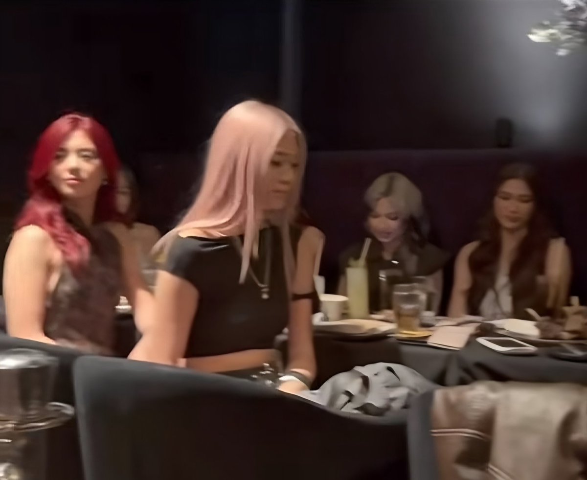 Basta may JhoLet, may MikhCey 😌 #BINI