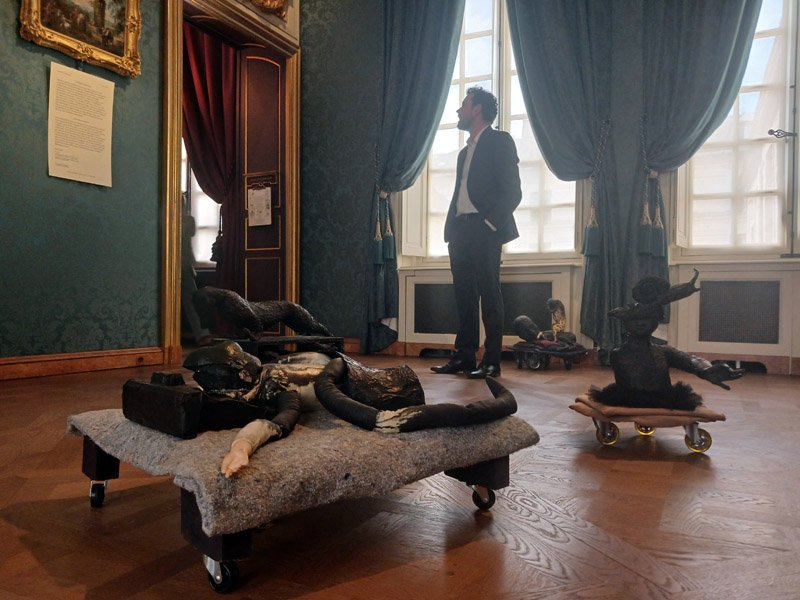 FranceFineArt's tweet image. [agenda culturel] #expo Annette Messager. Une hirondelle ne fait pas le printemps @ChasseNature #ITW Colin Lemoine, directeur artistique, critique d’art, éditeur et écrivain, et commissaire de l’exposition #podcast à écouter @FranceFineArt francefineart.com/2026/04/17/370…