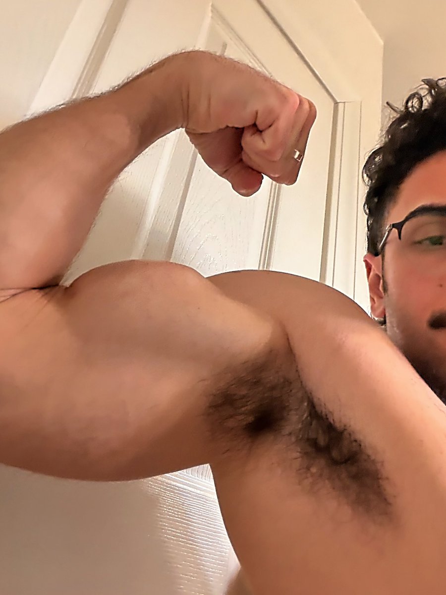 Flex tweet media