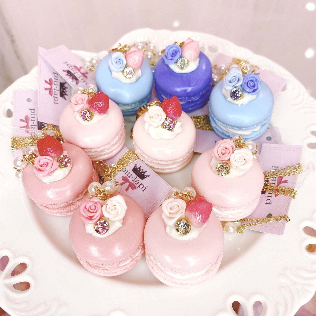 Kawaii__Stars's tweet photo. Kawaii☆Stars原宿本店
カワスタ💎キラキラガーリー🎀✨

4月29日
♡ただ今の店舗状況です♡

piu-lapiさま

リアルよりぷっくりガーリー💕
カラフルなローズマカロンの🌹🌈
ネックレスやチャームに✨
合わせてかわいい♡sweetなリング💞

ぜひ店頭でご覧ください💭

通販ご希望の方は
ご希望の方は作品に⭕️をつけて 
DMまでお問い合わせください♡
