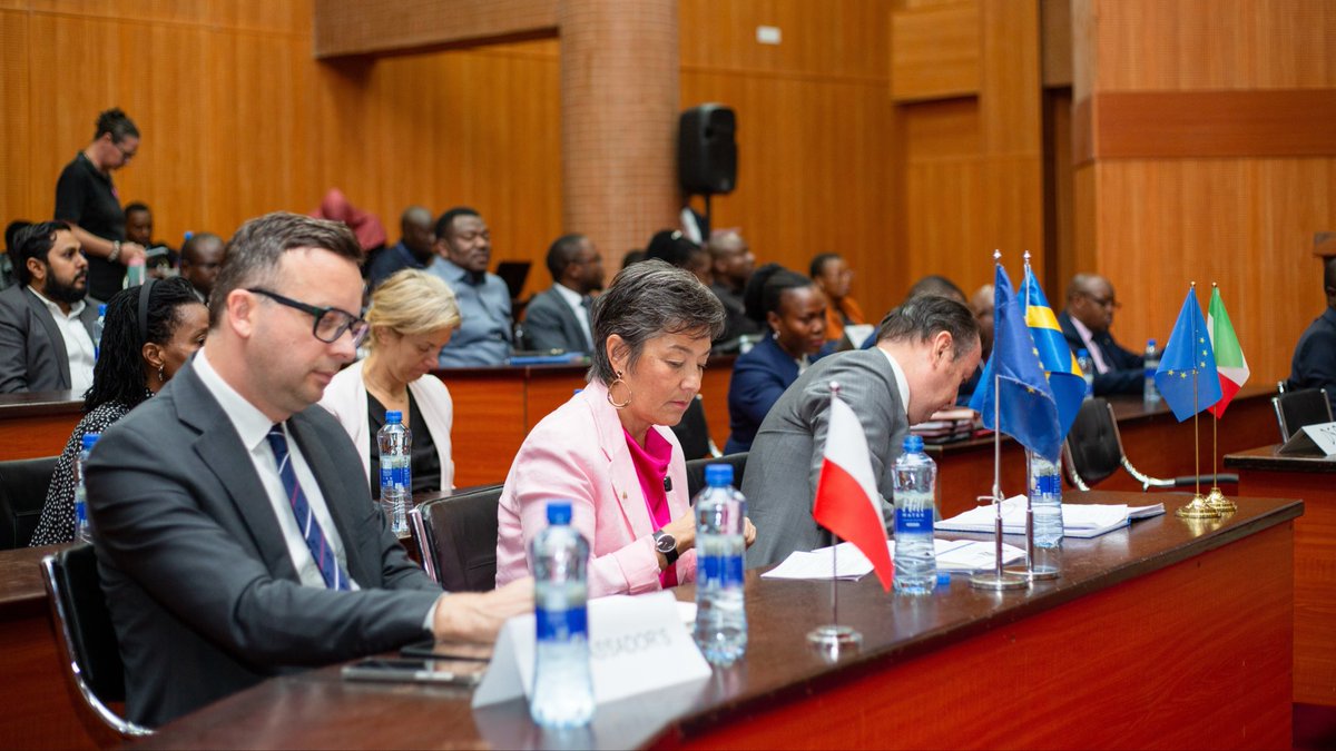 SwedeninTZ's tweet photo. A major step forward for Sweden, Tanzania.
With, USD 1.32 billion in financing &amp; up to SEK 10 billion in Swedish-linked engagement, the SGR is driving connectivity &amp; sustainable growth. Used by 5.5M+ passengers, phase 3 &amp; 4 will be built on real results. 🇸🇪🇹🇿 #MadewithSweden https://t.co/LNOhKPE5Zn