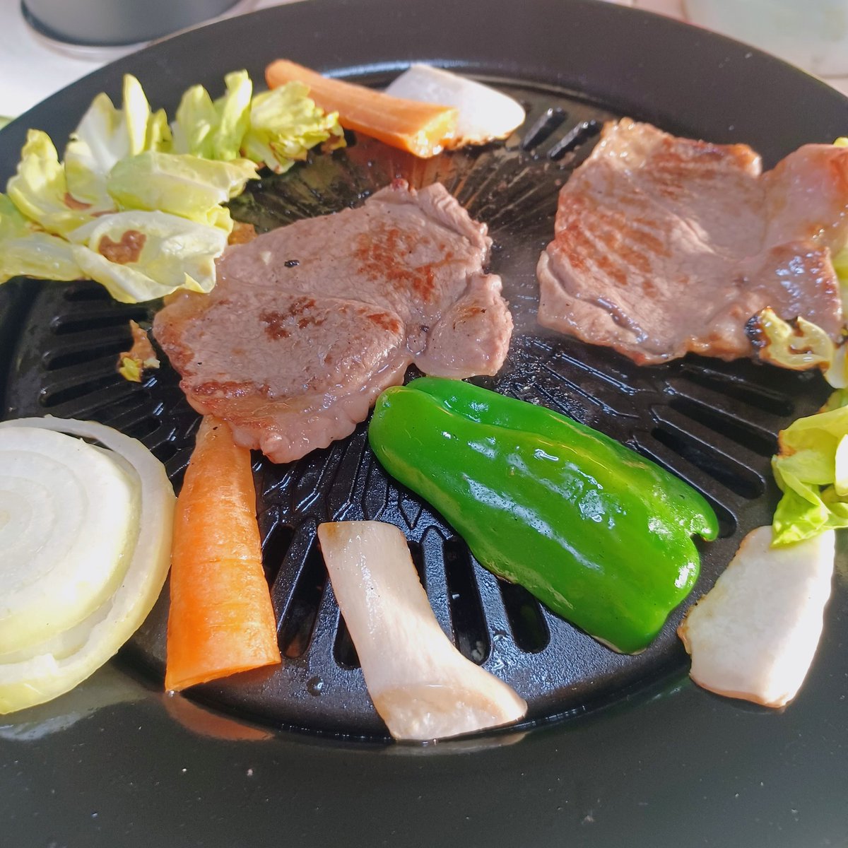 aibikicircle's tweet photo. お家ごはん 

の～んびり 独り焼肉😋🎶 https://t.co/zEC9mgf0qj