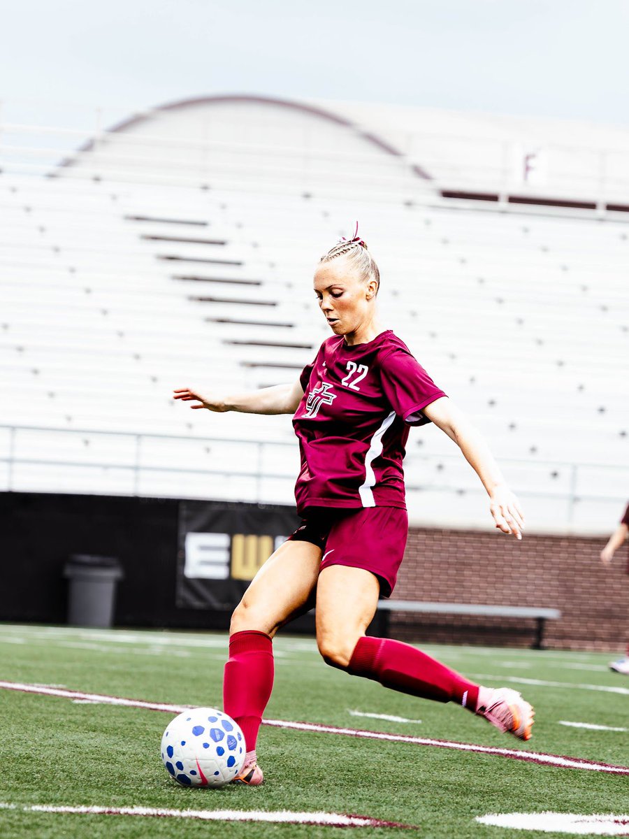 Ellie Barnett • Left-Footed CB • ECNL 27/28 tweet media