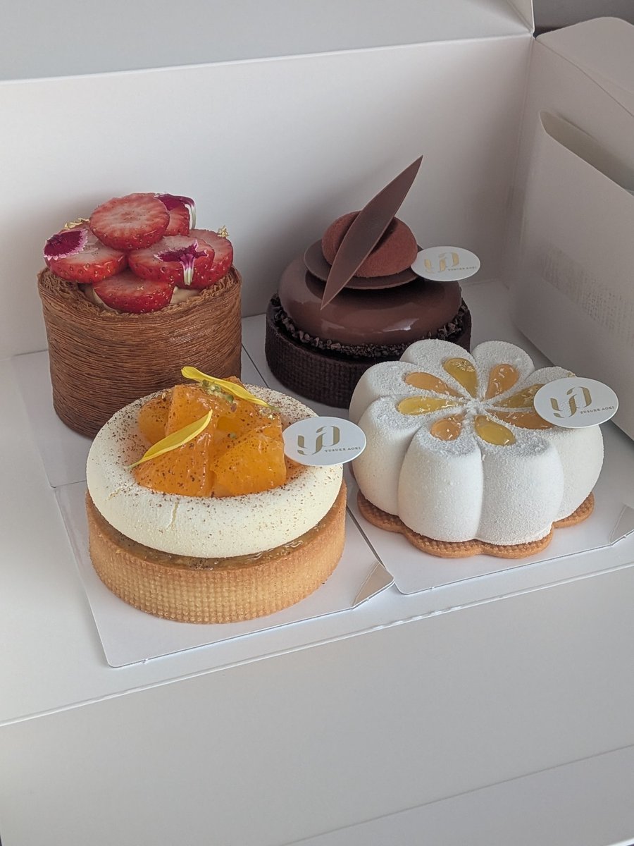 gateaux_notes's tweet photo. 久しぶりの青木さんのケーキ楽しみすぎる https://t.co/aB8IJrfl90