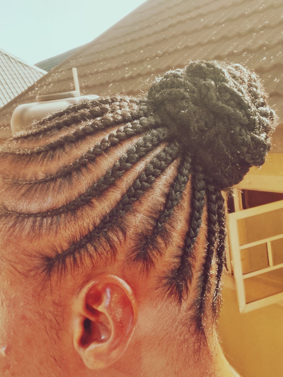 LittleMissEssie's tweet image. Life of a braider..
SHUKU!!!

We deliver clean braids only.🤍
#fypシ゚viral #braids