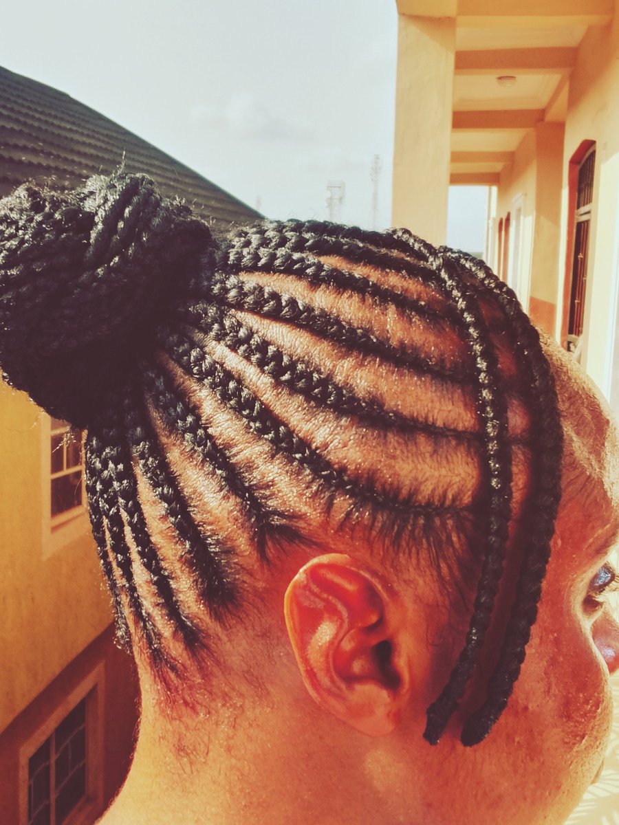 LittleMissEssie's tweet image. Life of a braider..
SHUKU!!!

We deliver clean braids only.🤍
#fypシ゚viral #braids