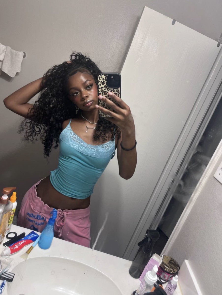 vivis_archives's tweet image. the prettiest problem #dallas