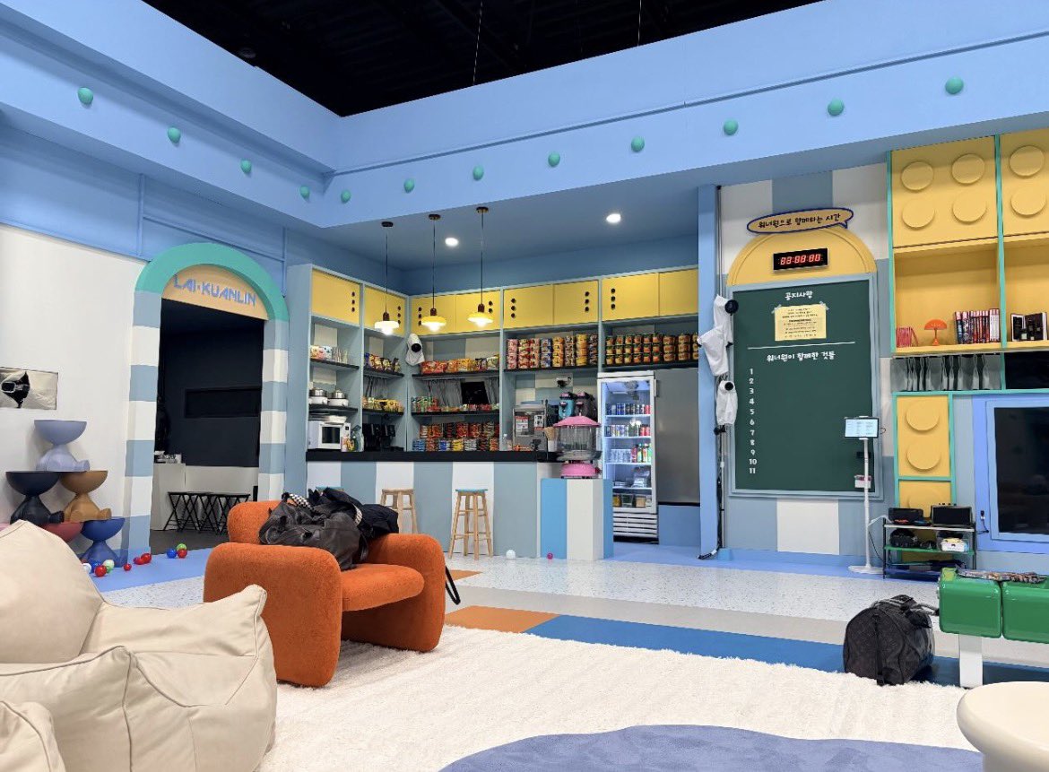 #WANNABOND tweet media