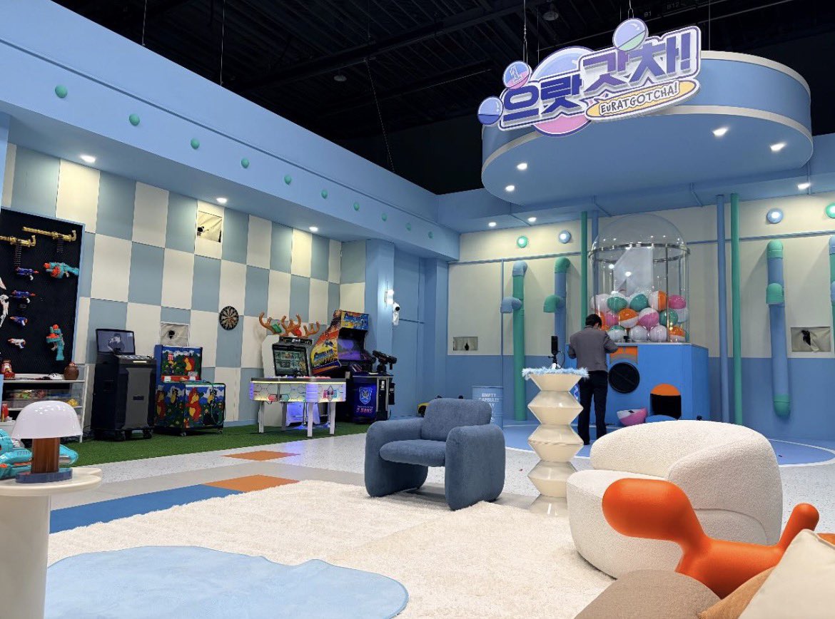 #WANNABOND tweet media