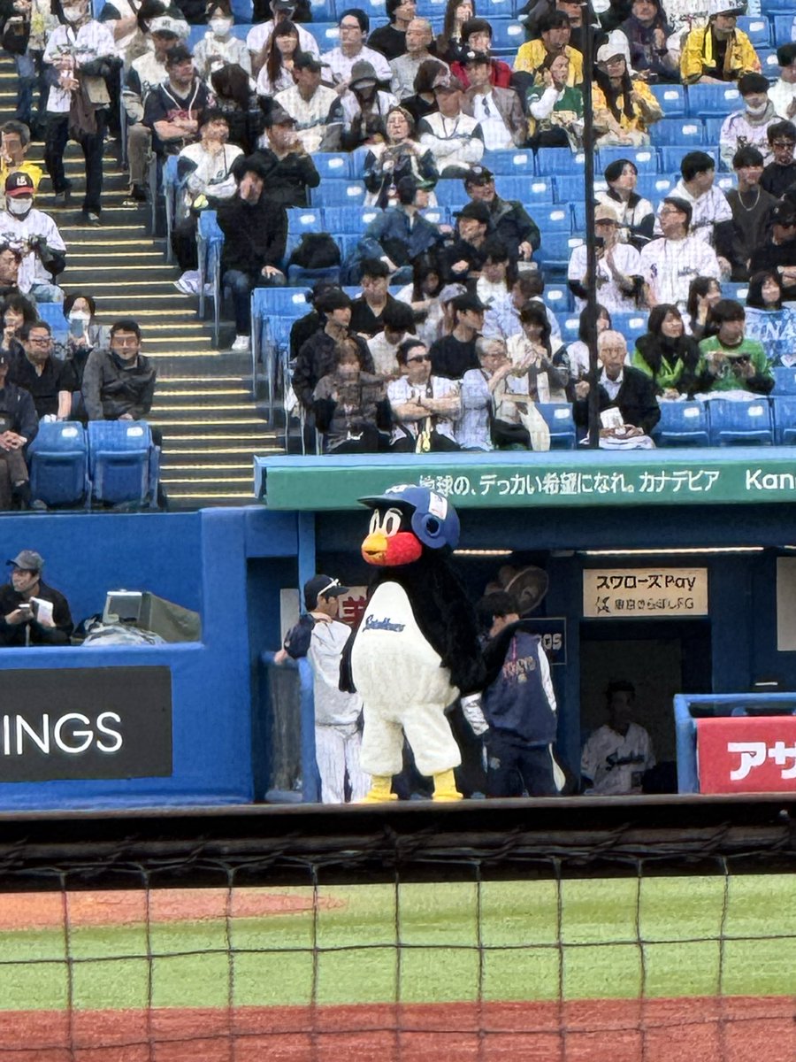 ら tweet media