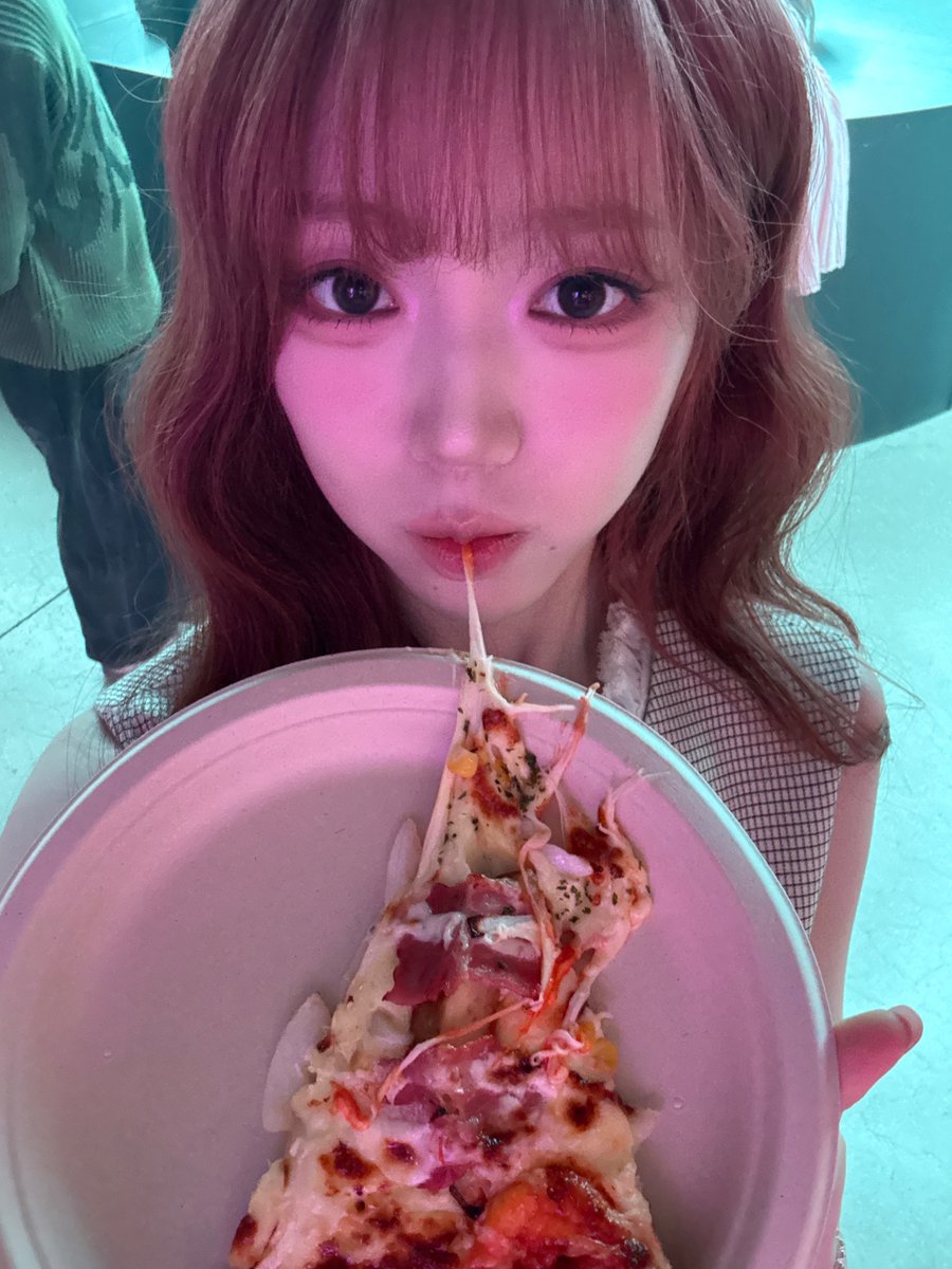 tripleS official tweet media