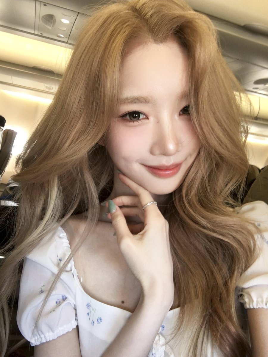 tripleS official tweet media