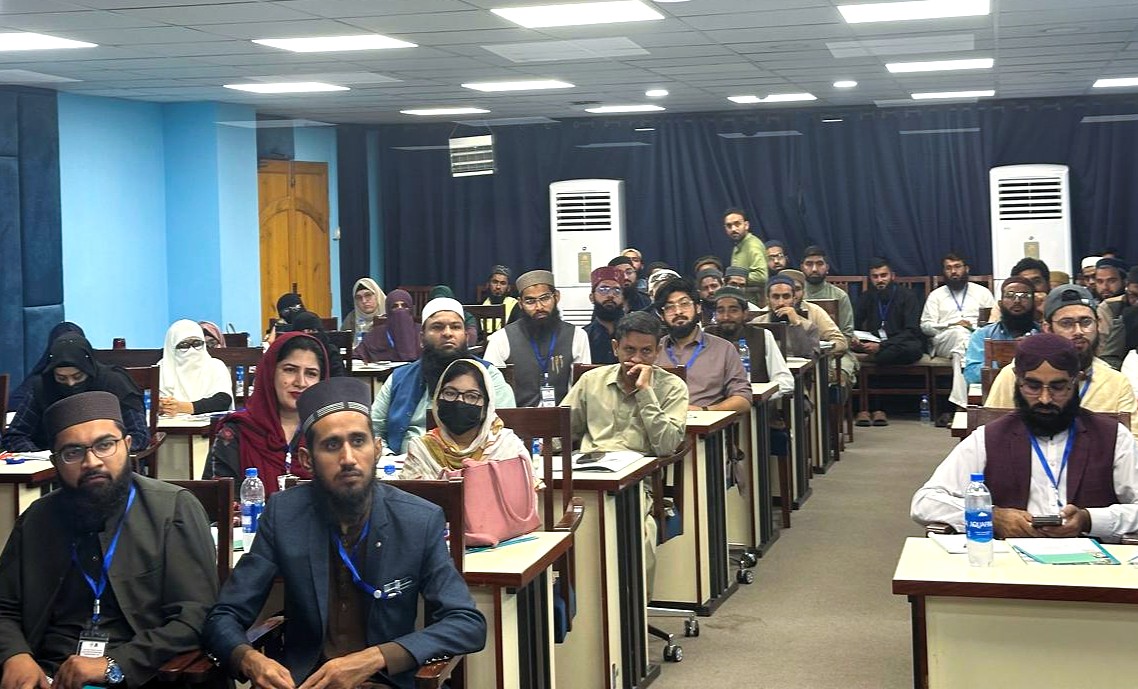 ICRC_Pakistan's tweet image. A two-day certificate course on #Islam &amp;amp; #IHL was held at @theiubwp for students and faculty. Sessions covered IHL, Siyar &amp;amp; protection of wounded, civilians &amp;amp; cultural property. Interactive forums encouraged discussion and feedback, making the course practical and engaging.