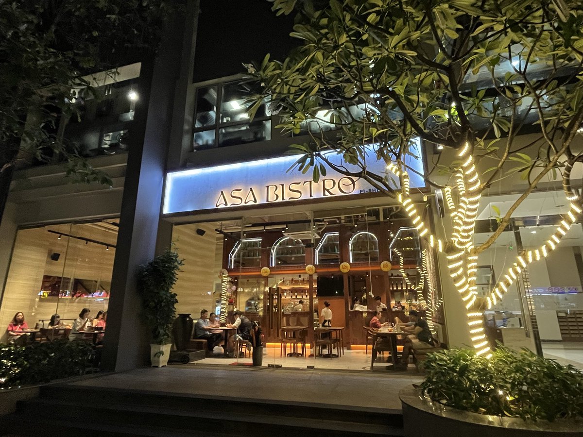 BDS9595's tweet photo. 別人來越南度假，我來胡志明市這幾天的日子：頓頓吃草（Pho標配香草豆芽），錢包只剩幾十萬，說窮吧也能百萬起步，說富吧吃碗粉都要精打細算！主打一個綠色健康消費😂#越南胡志明市 https://t.co/BGBE4oYfs0