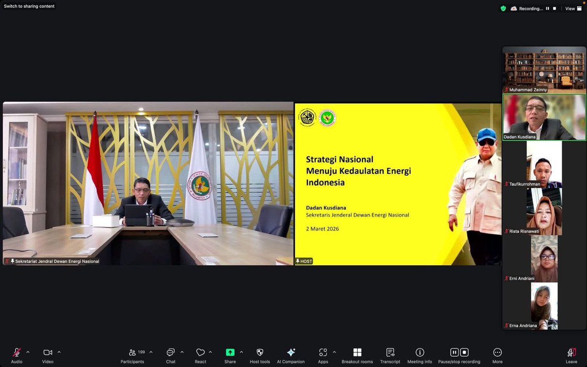 muhammadzeinny's tweet image. Beberapa waktu lalu diskusi bersama teh Dr. Desy Ratnasari, Anggota Komisi 1 DPR RI) dan Dr. Dadan Kusdiana (Sekjend Dewan Energi Nasional). 

Harapannya ini menjadi fondasi filosofis untuk #Indonesia tentang kedaulatan energi bangsa.