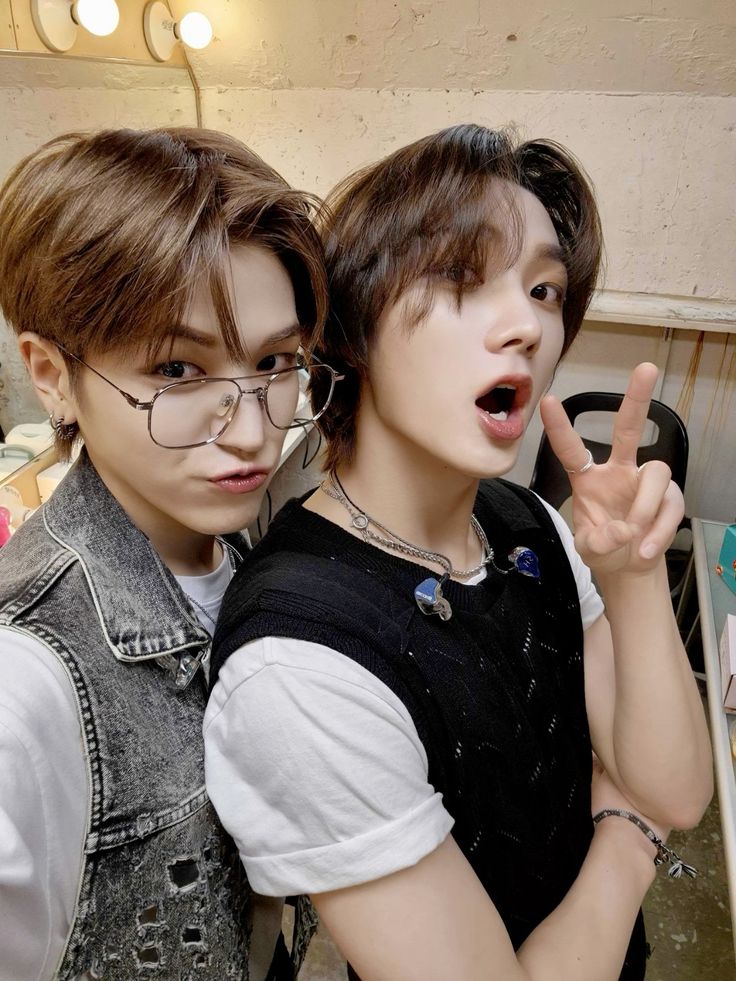 MYUNGEEE. tweet media