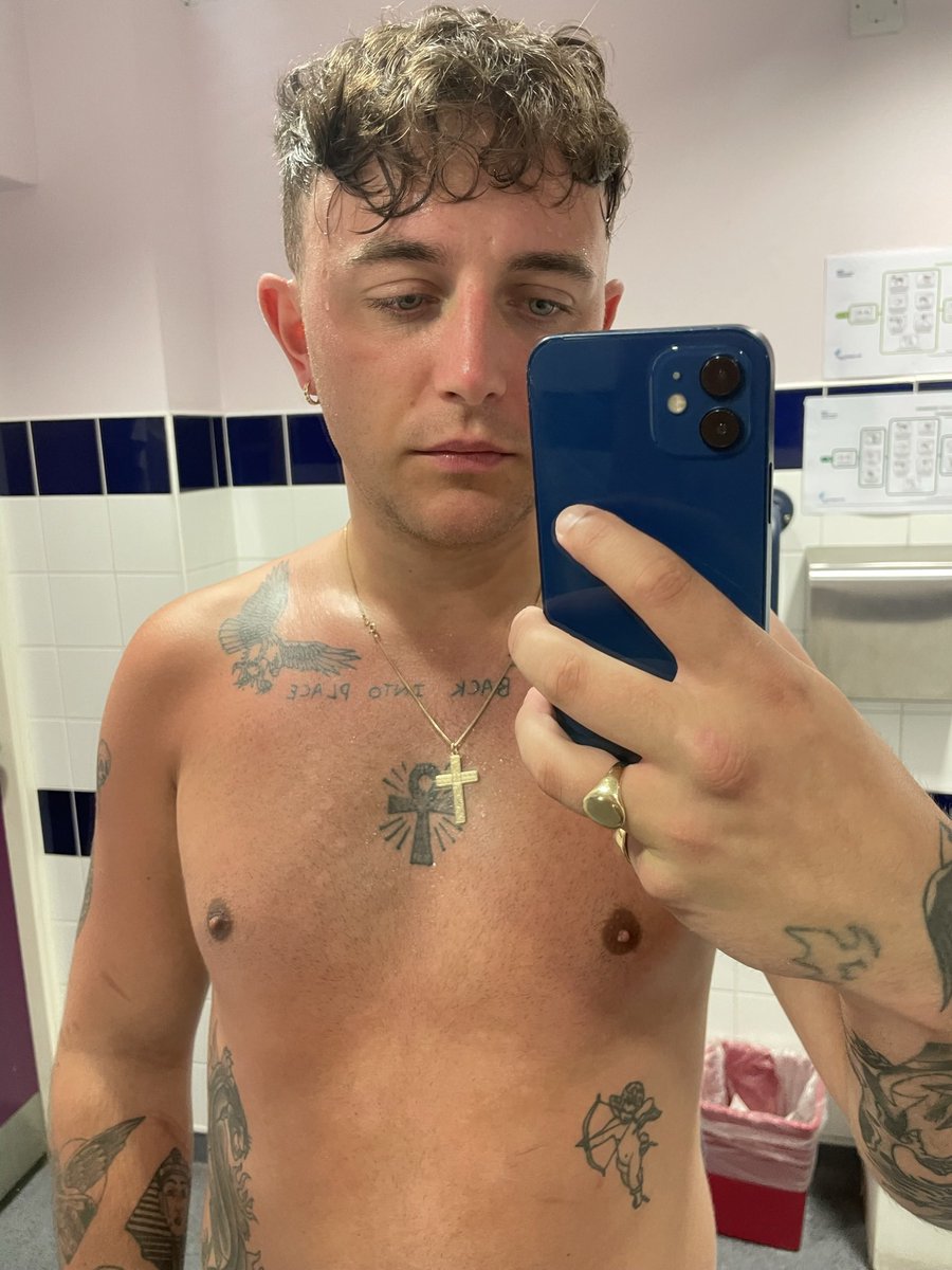 cute latina 2 miles away tweet media