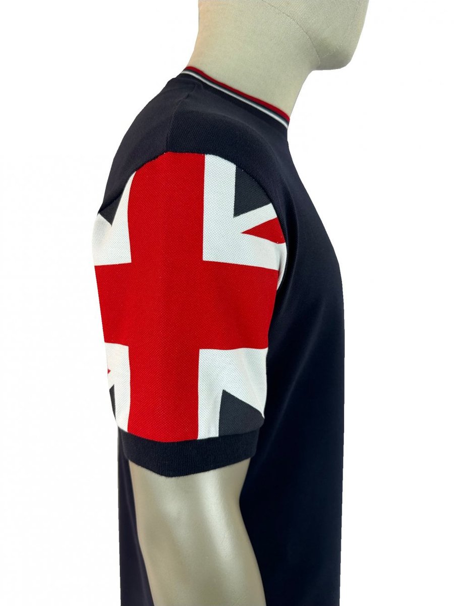 DoiN’ THe MoD CLoTHiNG tweet media