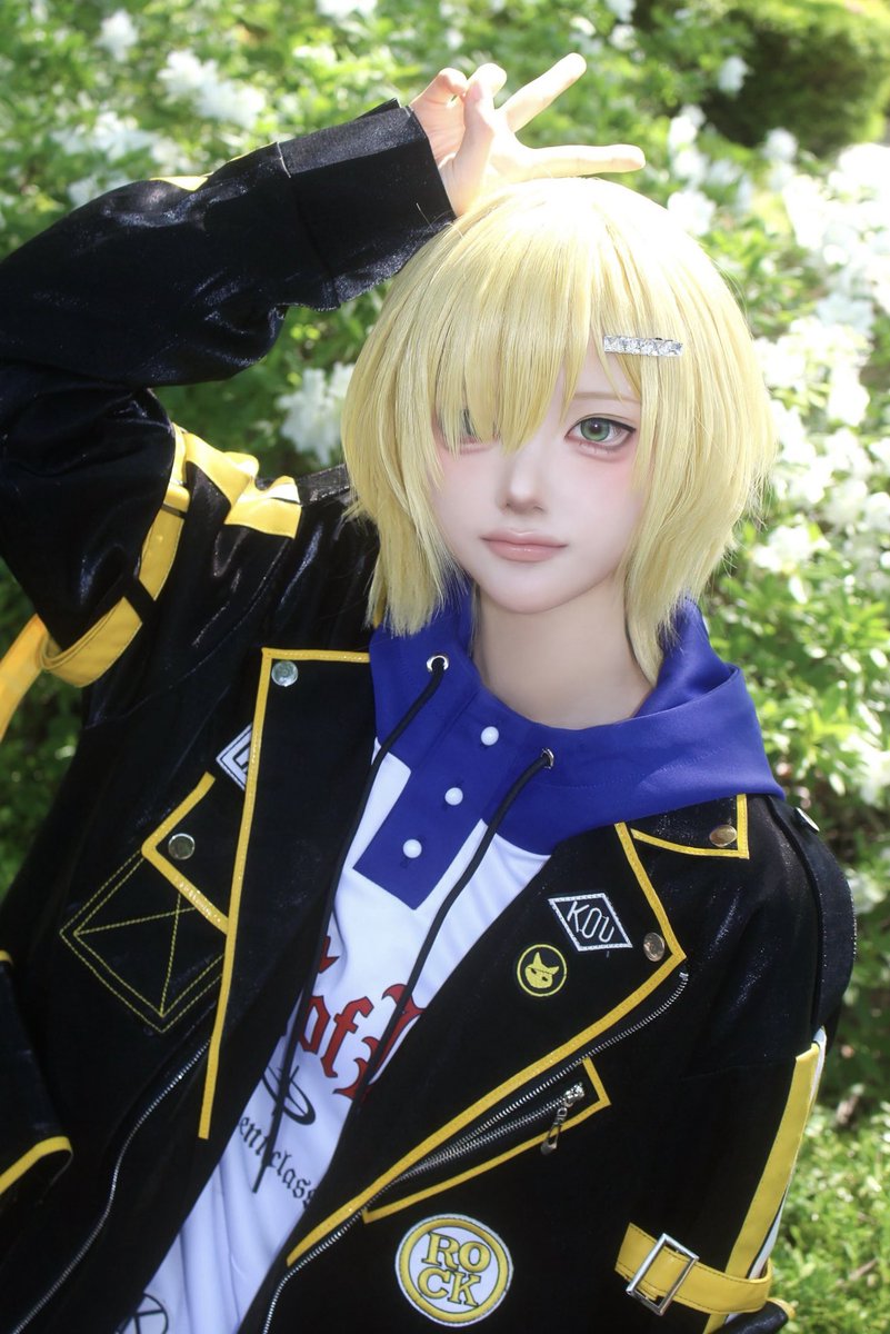 ꜱᴜɪɴɢ tweet media