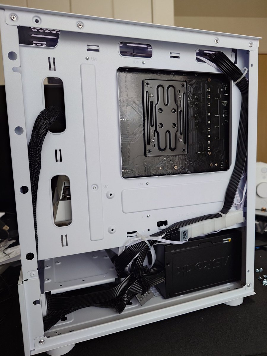 自作白pc ジャンク 自作PC】総額3,500円でジャンク自作パソコン組む!!PCパーツ紹介