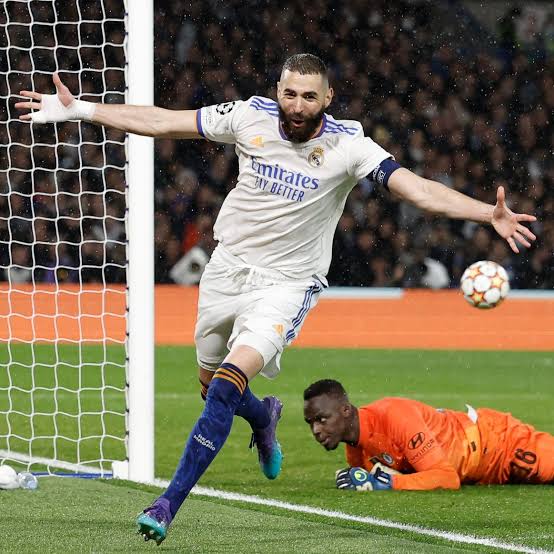 Fabrizo_km's tweet photo. "Vinicius won us two Champions Leagues"

Meanwhile Benzema: https://t.co/MqpxBF9CIt