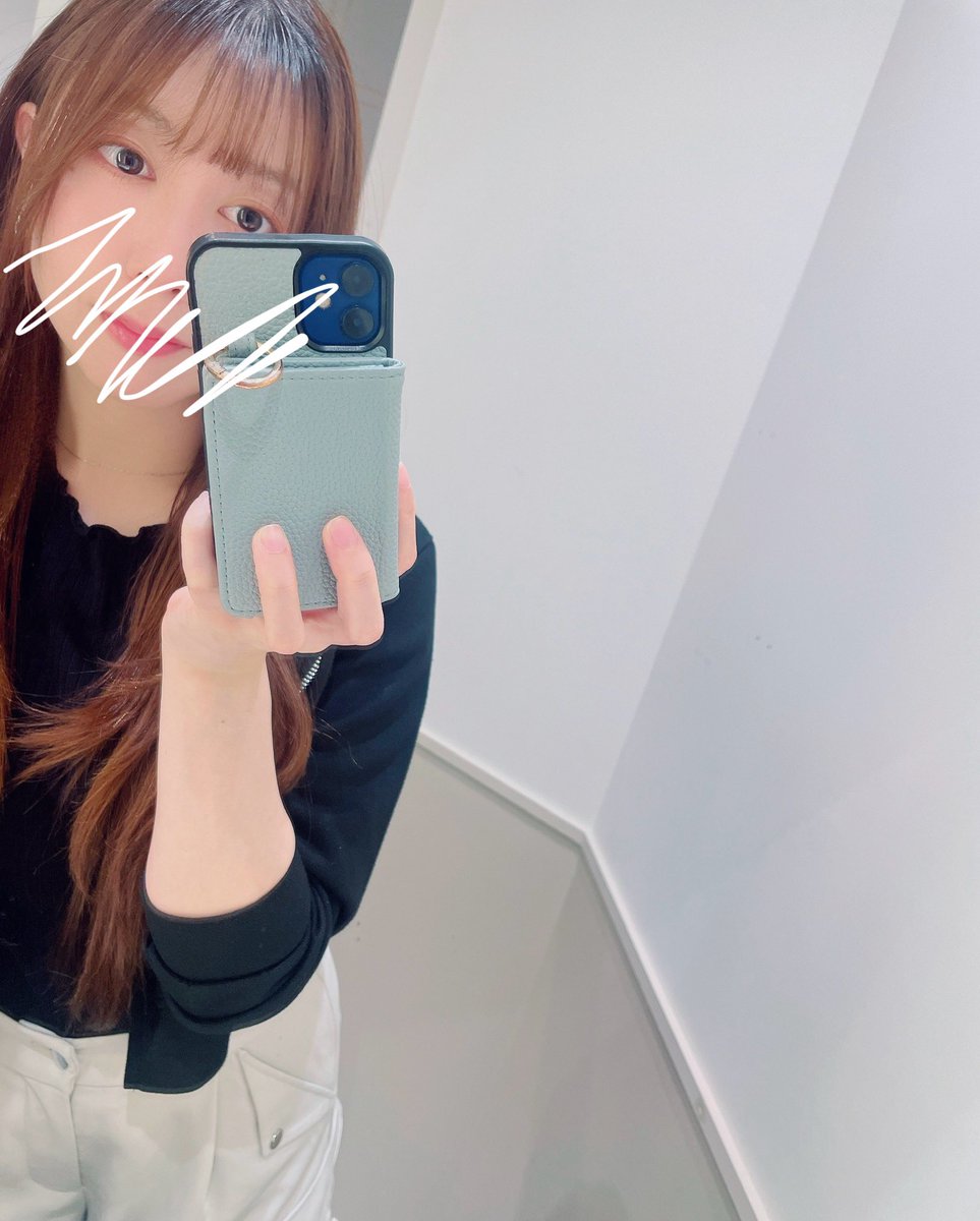 みこ tweet media