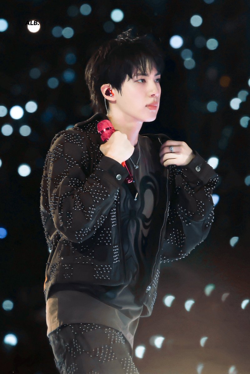 A LITTLE BRAVER 🐬 tweet media