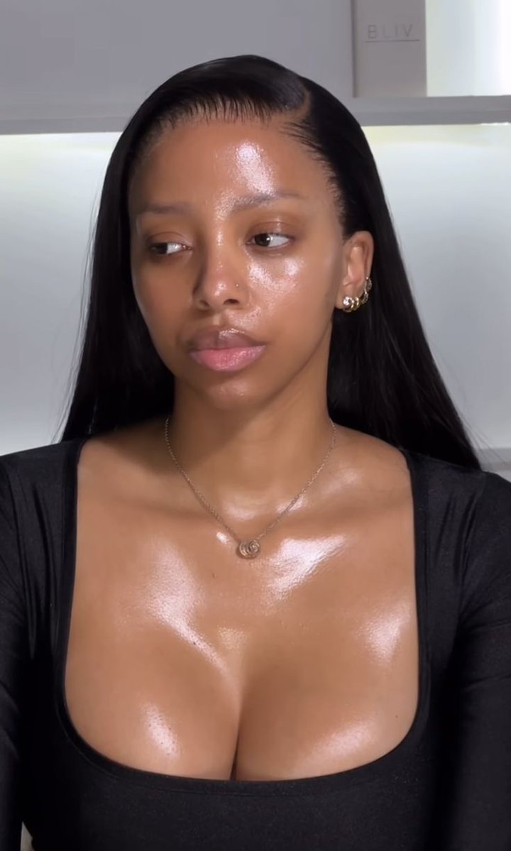 Lola💎 tweet media