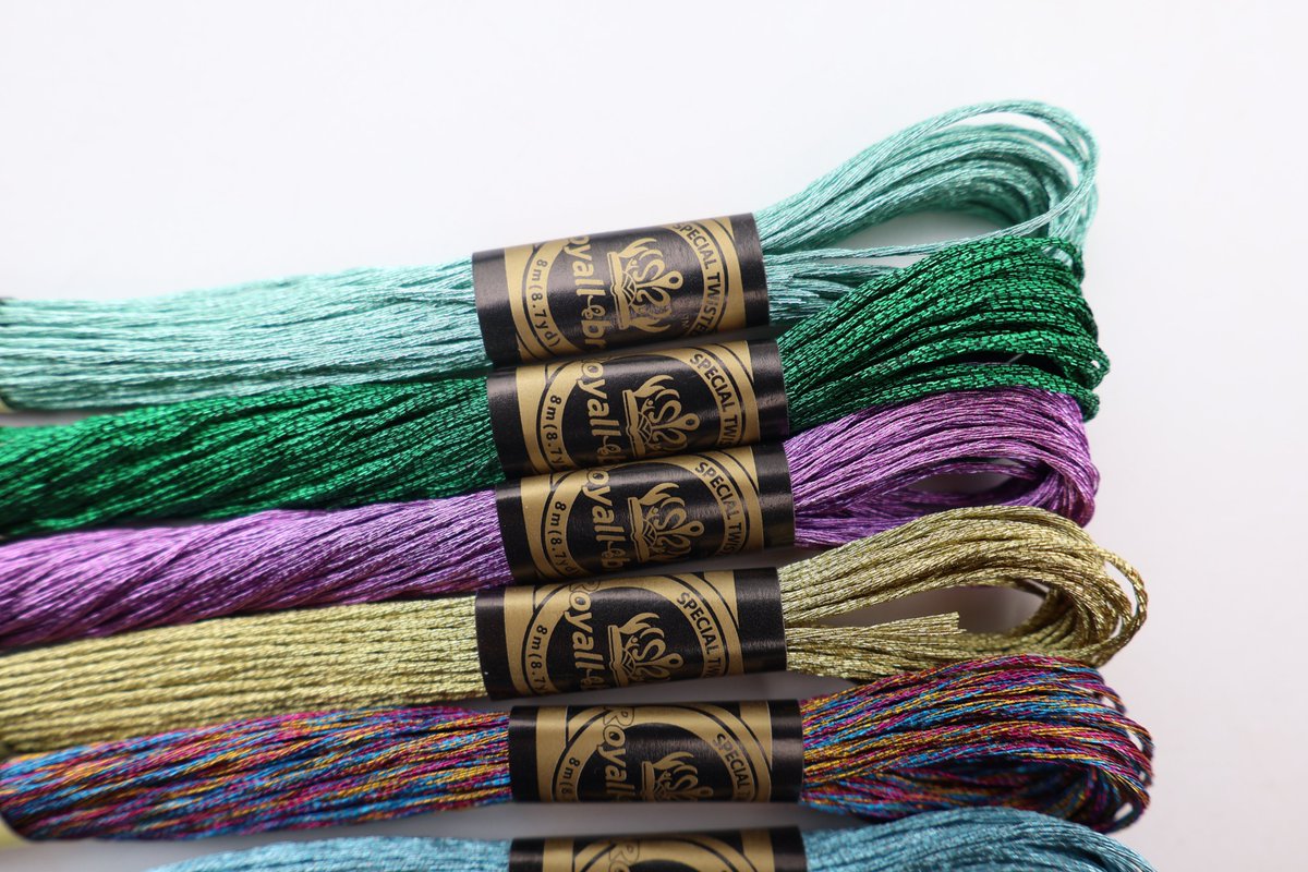 royalleebrod's tweet image. Cross stitch or freehand embroidery — which is your first love?  Both are beautiful, both need great thread. Tell us your style and why in the comments! R brand supports all embroidery forms with 526 colors.  #Embroidery