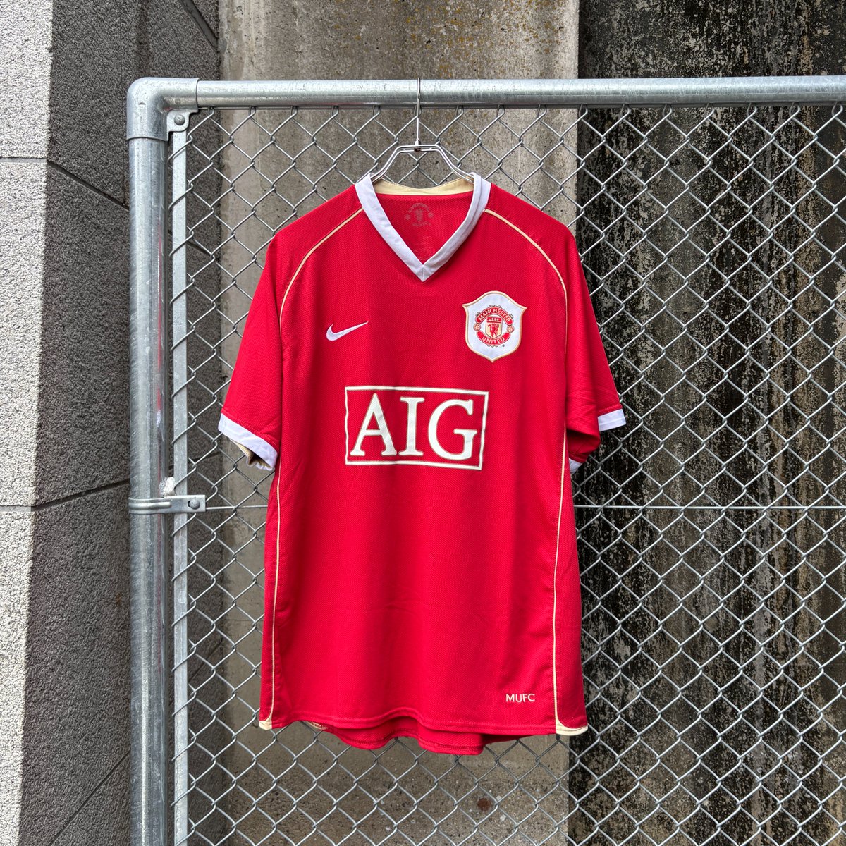 fcFA_JAPAN's tweet image. ⚡️🐐⚡️ Vintage Shirts ⚡️🐐⚡️

" Manchester United 06-07 HOME #7 RONALDO "

他にも様々なクラブ、代表のヴィンテージシャツを
取り揃えています😊♥️
実店舗のみの販売となりますので
実際にお手に取ってご覧ください👀✨

ご来店お待ちしております🙇‍♂️

#Ronaldo #MU #ManchesterUnited