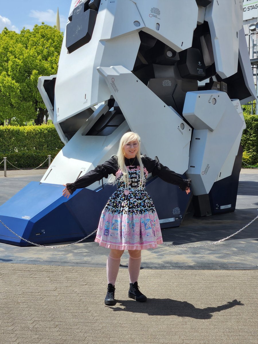 ficnewtons's tweet photo. I got to see the life sized Unicorn Gundam in Odaiba during our wedding trip and I almost felt more emotional about it than getting married 😭 He was soooooo big https://t.co/cPo58YTkx9