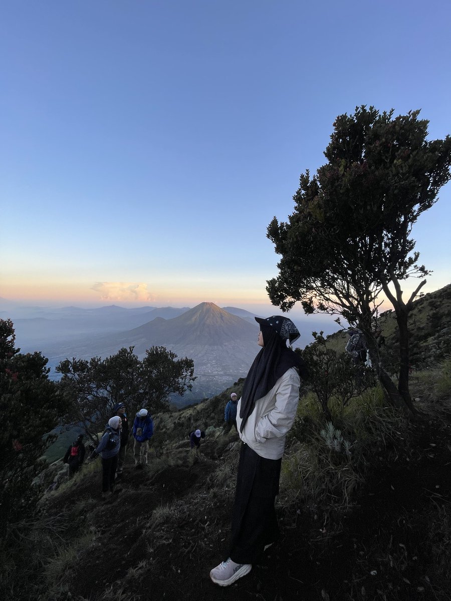 sfddlla's tweet photo. seru banget, worth it, ketawa sampe nangis, best moment 10000/10 https://t.co/mcYUKzl6ZI