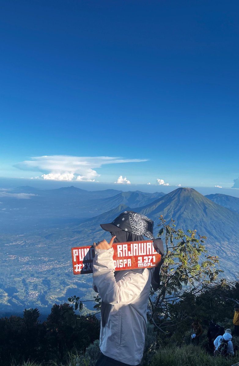 sfddlla's tweet photo. seru banget, worth it, ketawa sampe nangis, best moment 10000/10 https://t.co/mcYUKzl6ZI
