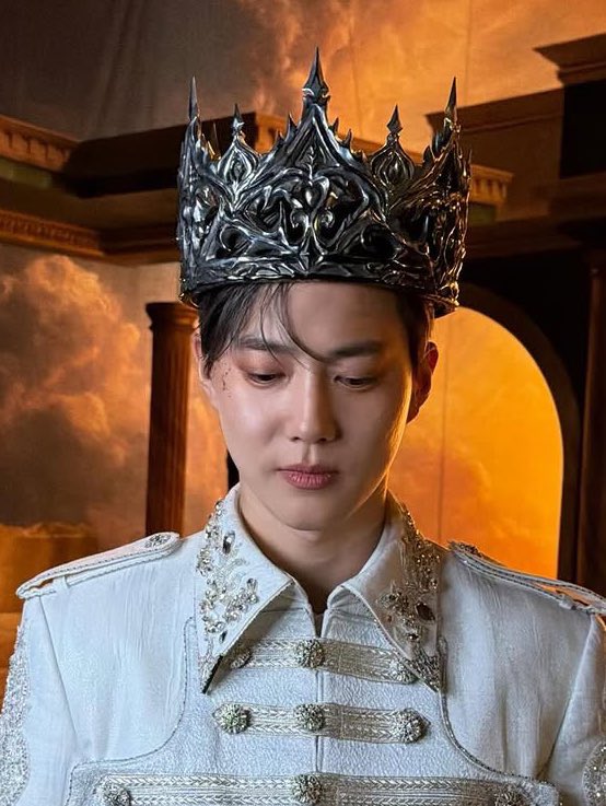 SUHO (along with other SM artists) has won the civil lawsuit against YouTuber Sojang for defamation &amp; personal rights violation. Court has ordered a payout of KRW 130M in damages to the artists, including SUHO. 

Previously, SUHO had won the criminal case against the YouTuber too