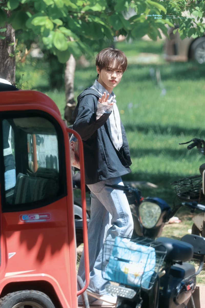 𝐒𝐭𝐫𝐚𝐰𝐛𝐞𝐫𝐫𝐲𝐂𝐡𝐞𝐞𝐬𝐞. tweet media