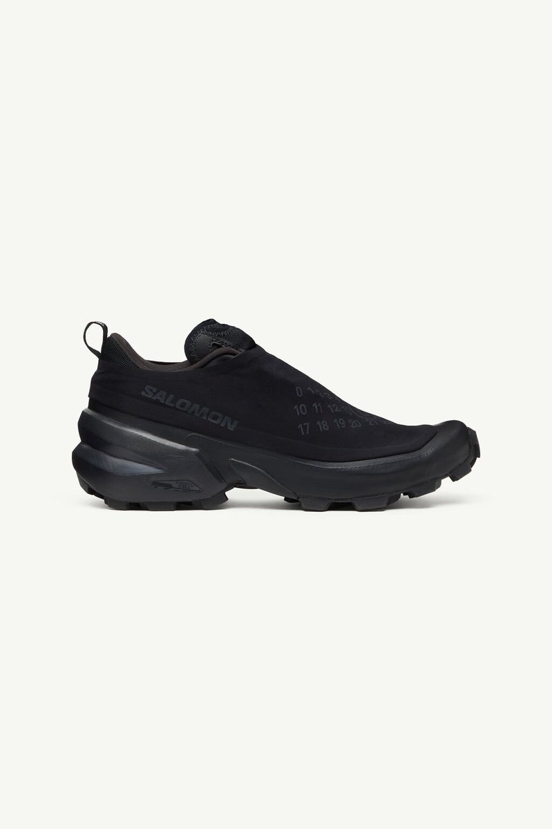 selectsoles1's tweet photo. AVAILABLE via Maison Margiela: MM6 x Salomon Cross Dust sneaker
https://t.co/0dZEwXc0fH https://t.co/xW9wzZ5dlT