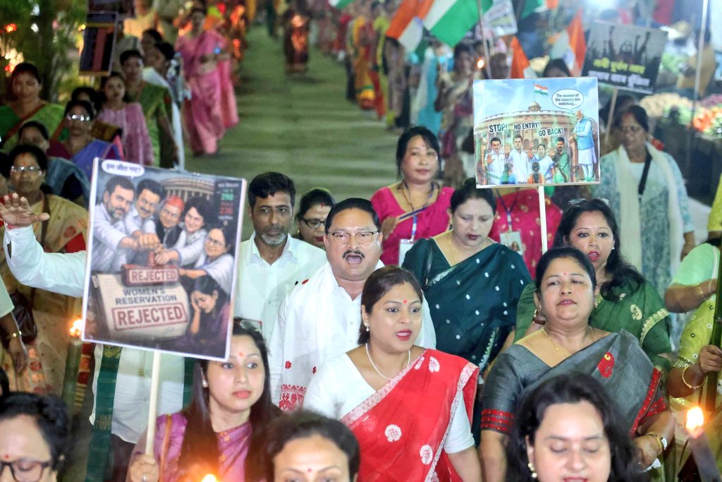 monikadas00's tweet photo. The #NariShakti ferocious today. Guwahati streets against the anti-women policies of the Congress-led INDI Alliance. 
Honoured to be present along with state leaders of BJP. 
#MahilaVirodhiCongress
#AntiWomenAlliance 
@himantabiswa 
@AmitShah 
@narendramodi 
@DilipSaikia4Bjp https://t.co/kzPBGXrFIq