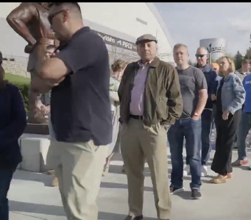 Owen Benjamin 🐻 tweet media