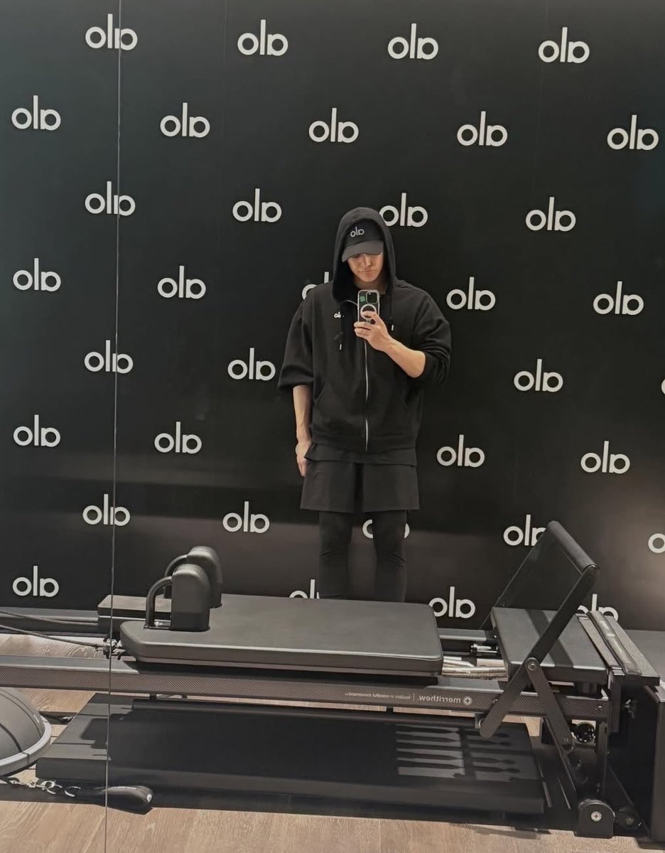 로미︎ ໒꒱ tweet media