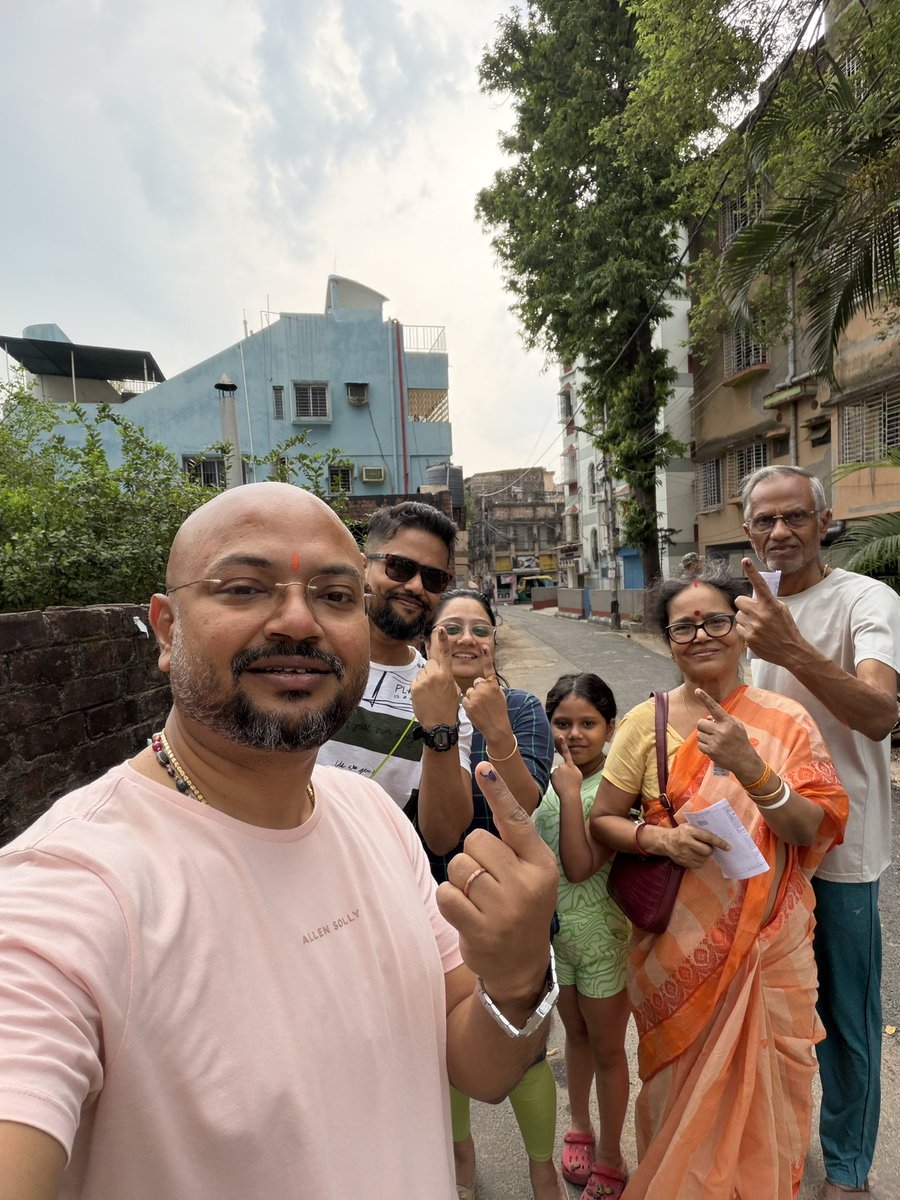 SanjoyBasak27's tweet image. Yesterday , I travelled 6,500 km from #Uganda, Africa just to cast ONE Vote.

Not because it was easy. Not because it was convenient.
But because I believe our future is worth every mile, every effort, every sacrifice.

Standing at the polling booth today, I felt a deep sense of