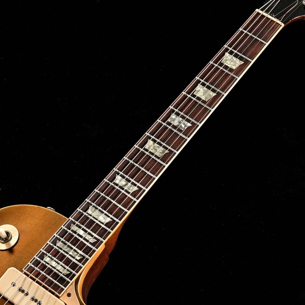 1484shibuya's tweet image. 1969年製、Gibson Les Paul Standard Gold Top。使用感はございますがプレイアビリティは良好です。ぜひこの機会にご検討くださいませ。
store.ishibashi.co.jp/view/item/0000…
#Gibson #Vintage