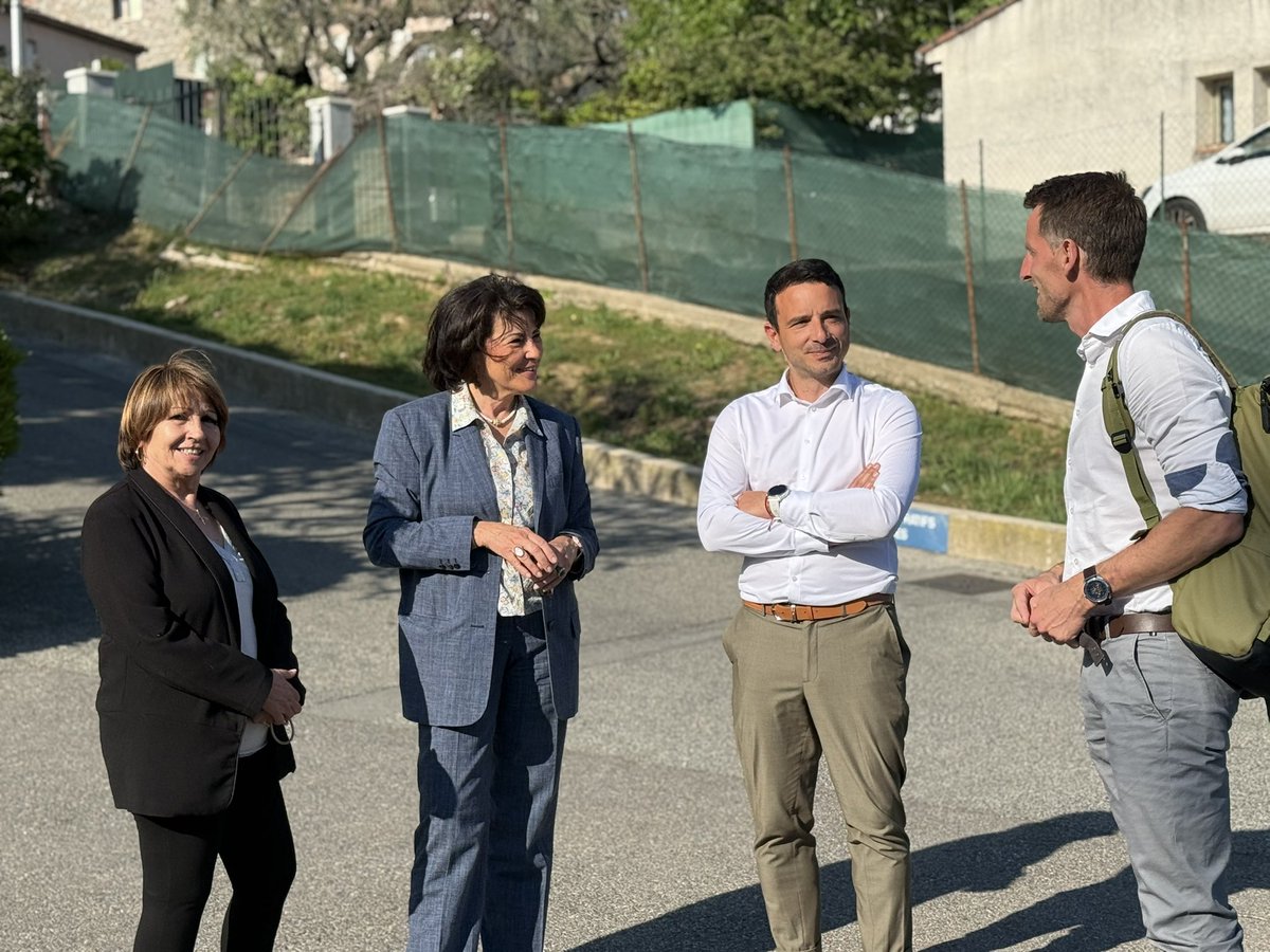 Un beau moment d’échange avec Clément Thiery nouveau maire de La Roquette-sur-Siagne et sa première adjointe. Ensemble avec leurs collègues, ils portent un projet concret, sincère et résolument tourné vers l’avenir.