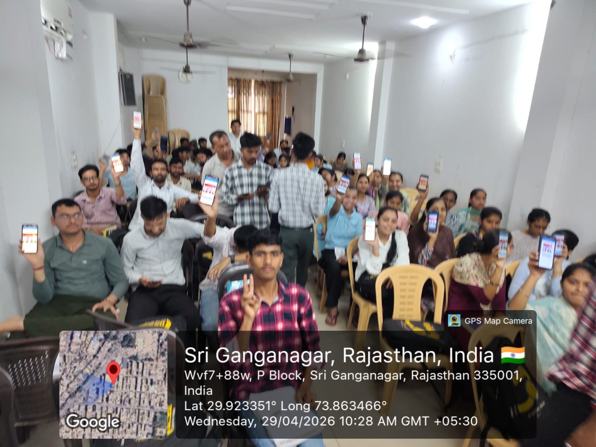 npsgnr335001's tweet image. एक कदम प्रशासन का, एक कदम आपका 🤝

नगर परिषद श्रीगंगानगर द्वारा स्वच्छ सर्वेक्षण 2025–26 के अंतर्गत आयोजित प्रशिक्षण कार्यक्रम में सफाई निरीक्षकों को Citizen 

👉 आपका फीडबैक ही शहर की प्रगति का आधार है

#TeamWork #SwachhCity #JanSahyog #SwachhSurvekshan2025