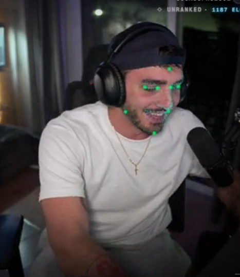 El_Pepero_'s tweet photo. asi de feliz viendo el stream https://t.co/Nsu02rqqup