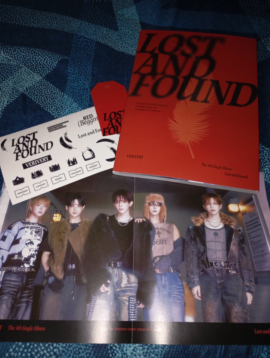 𝖈𝖆𝖘𝖘𝖎𝖊 🍞 ♫₊˚.🎧 ✩｡ || ia (stuDYING) tweet media